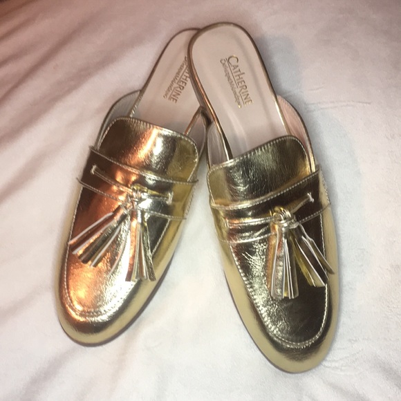 Catherine Malandrino Shoes - 💚 Catherine Malandrino Gold Slip On Loafers Sz 8